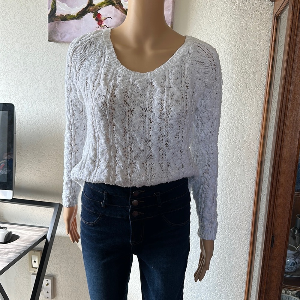 Abercrombie & Fitch White 100% Cotton Sweater.